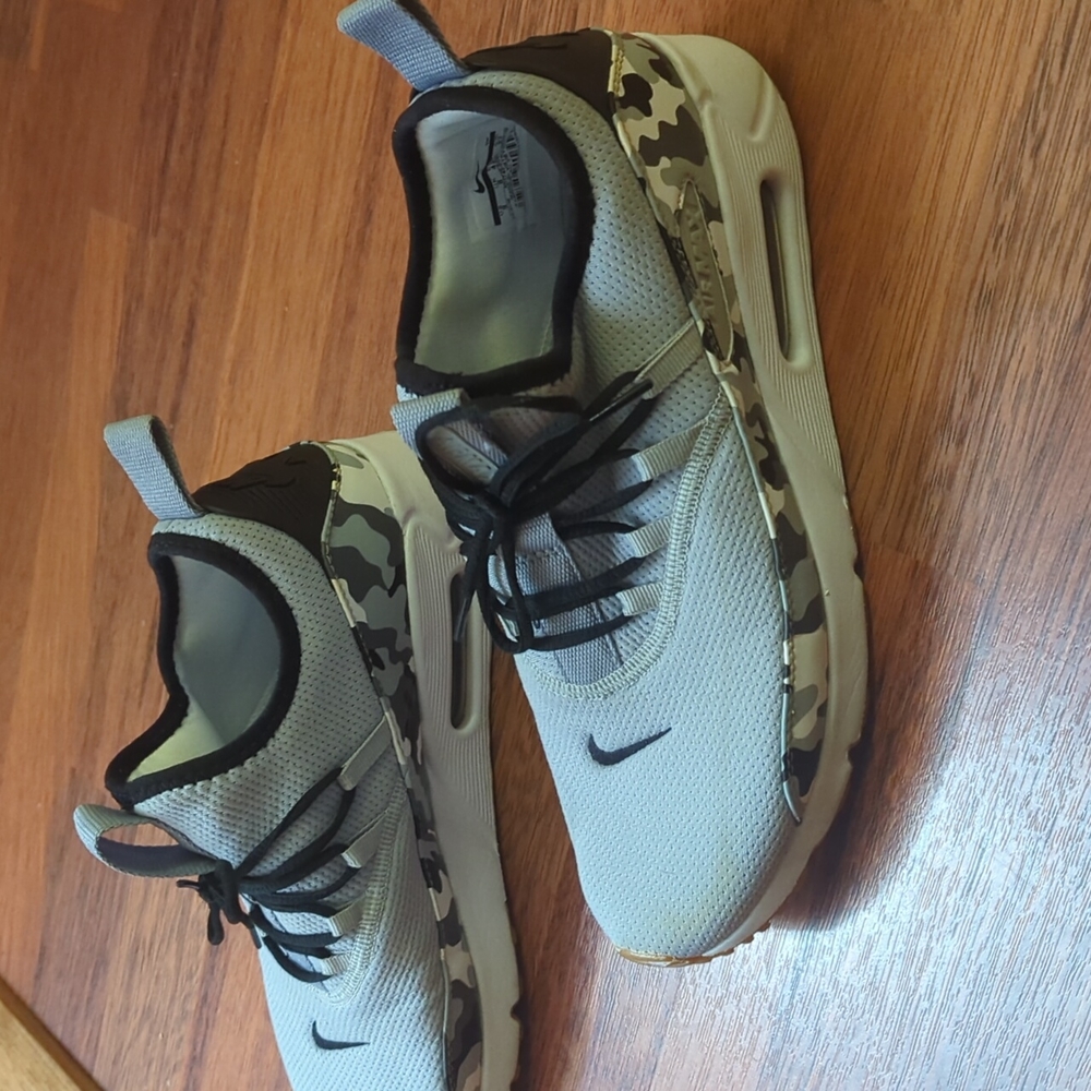 Nike air max, Navy camo shoes